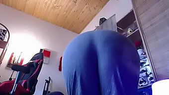 Watch An Italian Girl Fart On Camera In This Amateur Video