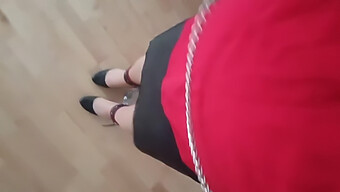 Sissy In Bondage Und High Heels Gedemütigt