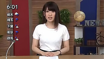 Japansk Anchorwoman Bliver Anal Kneppet Af Stor Pik