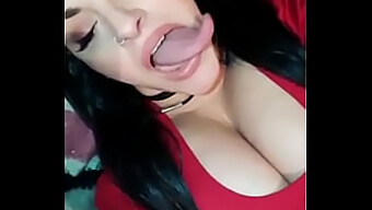 Sinnlich Oral Skills On Display With Latina Teen