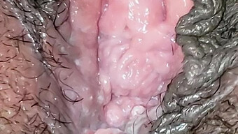 Pemandangan Intens Vagina Intim Istri Dari Dekat