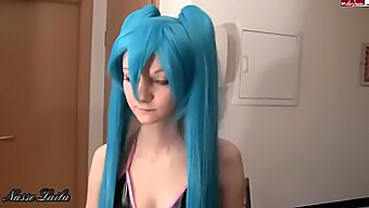 Miku Hatsune Cosplayer Bekommt Harten Sex Mit Deutschem Teen