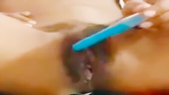 Indian Aunty Gets Fingered And Titty Fucked In Hot Video