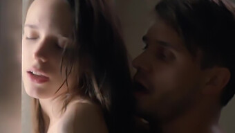 Explicitný Film Stacy Martin Nifomaniaca So Zameraním Na Ženské Genitálie