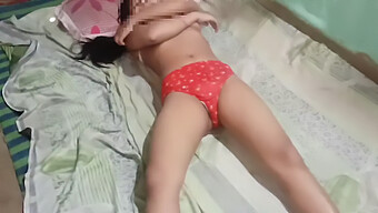 Novio Desi Disfruta Del Juego Anal Con Su Pareja