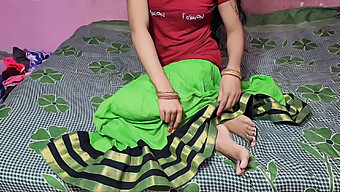 Une Adolescente Indienne Aux Gros Seins Et Au Cul Se Fait Sodomiser Hardcore À La Maison