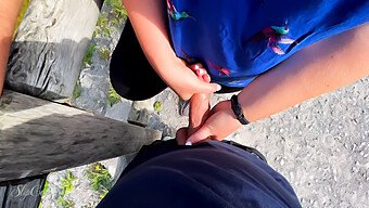 Nuditate Publică Și Handjob Lângă Lac - Experiență Europeană Reală