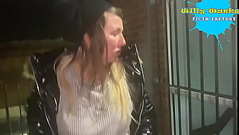 Compilatie Van Rondborstige Vrouw Die Buiten Vingert