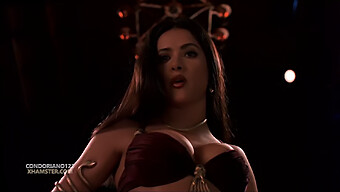 Escenas Con Lencería Vestida De Salma Hayek