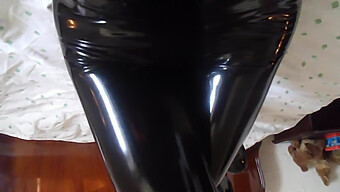 Femdom Mistress Dominál Latex Fétis Videóban